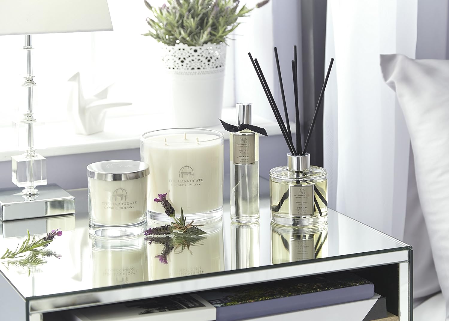 Dome of Harrogate DREAM Vanilla Musk and Lavender Scented Mood Candle 30cl