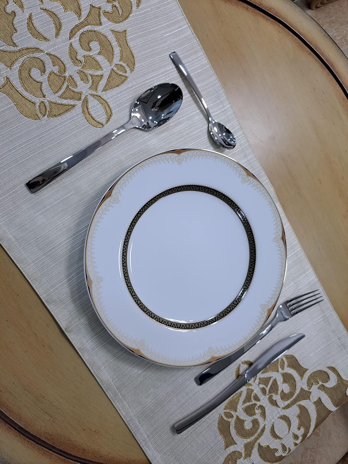 BUGATTI 24-Pieces Tendence Stainless Steel Cutlery Set in Gallery Box for 6, including Knife, Fork, Spoon, and Teaspoon. Made in Italy