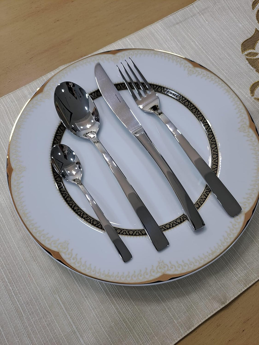 BUGATTI 24-Pieces Tendence Stainless Steel Cutlery Set in Gallery Box for 6, including Knife, Fork, Spoon, and Teaspoon. Made in Italy