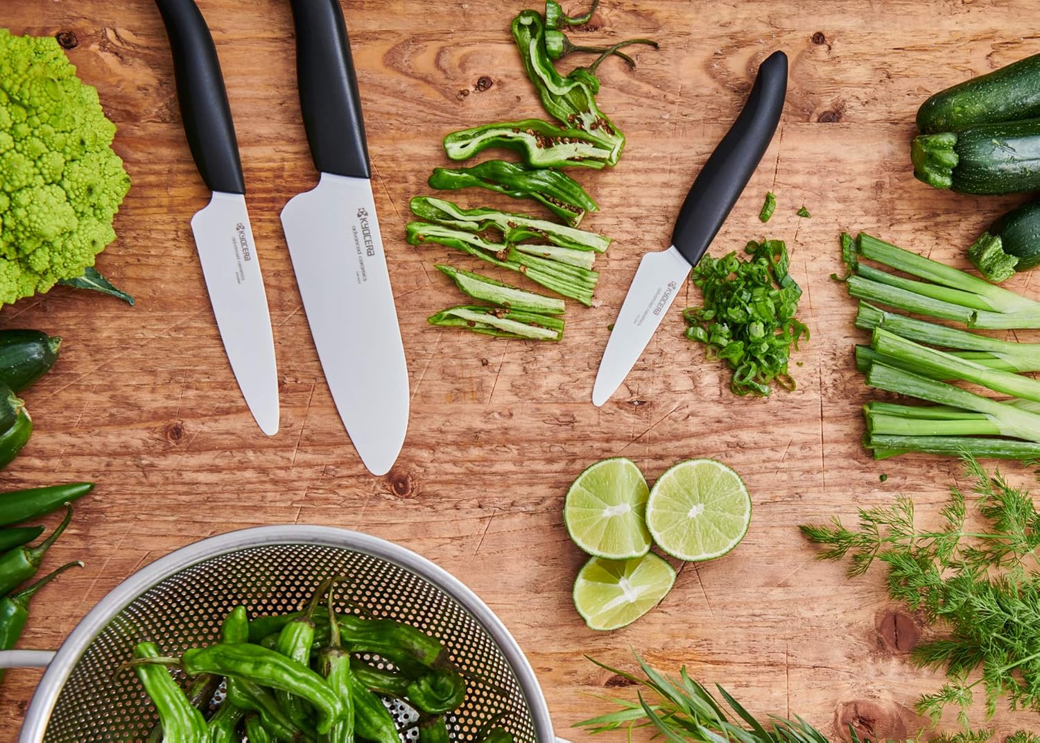 KYOCERA FK-075 WH-BK EU 7.5cm Ceramic Pairing Knife-Black Handle