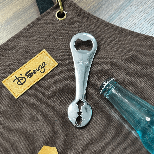 Casa Bugatti Kiss Bottle Opener - Silver (2) Casa Bugatti Kiss Bottle Opener – Silver - Home Accessories