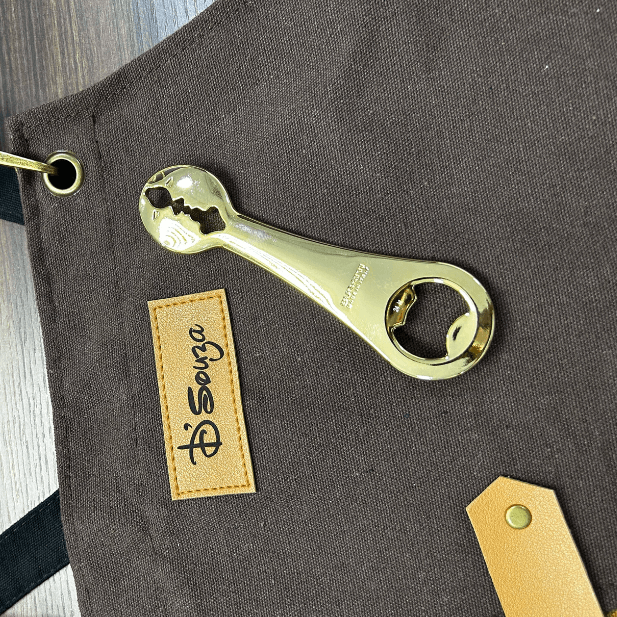 Casa Bugatti Kiss Bottle Opener – Gold (2) Casa Bugatti Kiss Bottle Opener – Gold