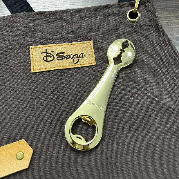 Casa Bugatti Kiss Bottle Opener – Gold Casa Bugatti Kiss Bottle Opener – Gold