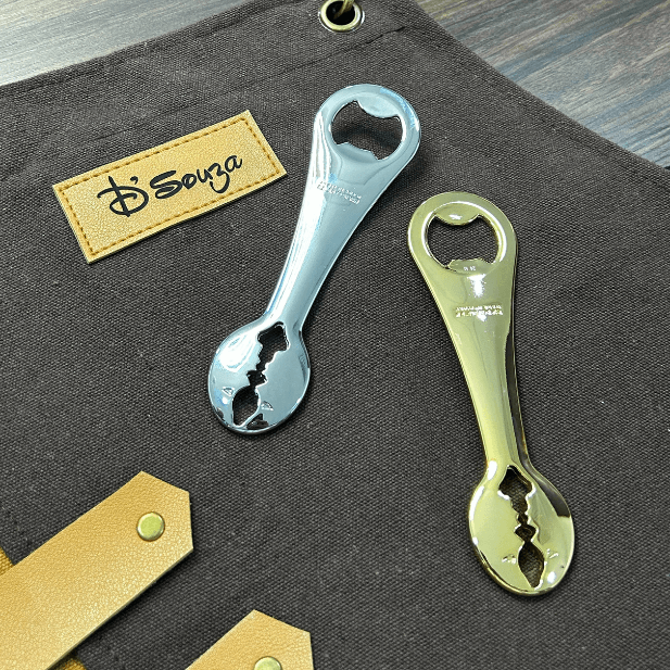 Casa Bugatti Kiss Bottle Opener Casa Bugatti Kiss Bottle Opener – Silver - Home Accessories